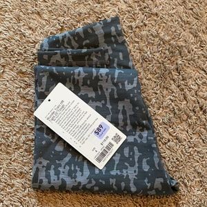 Lululemon NWT Wunder Train HR Tught 25” Tough